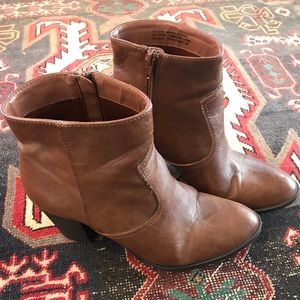 Madden Girl Size 10 Booties